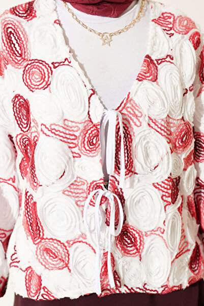 Lavanta Tekstil Embossed Embroidered Lace-Up Kimono