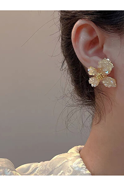 FridayIn Crystal flower earrings for women’s daily & party wear