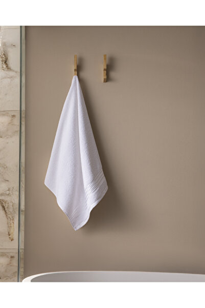 Madame Coco Marnot Border 100% Cotton Flocked Bath Towel - White - 70X140 cm