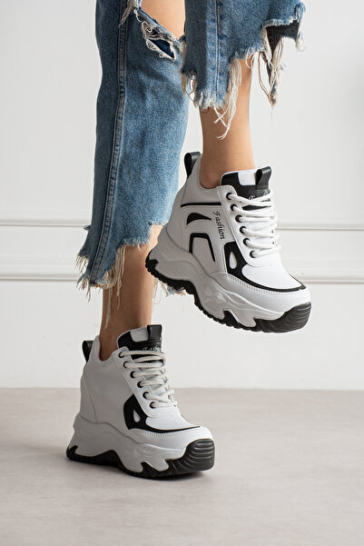 LEYDİ SHOES حذاء زينا الرياضي بكعب مخفي