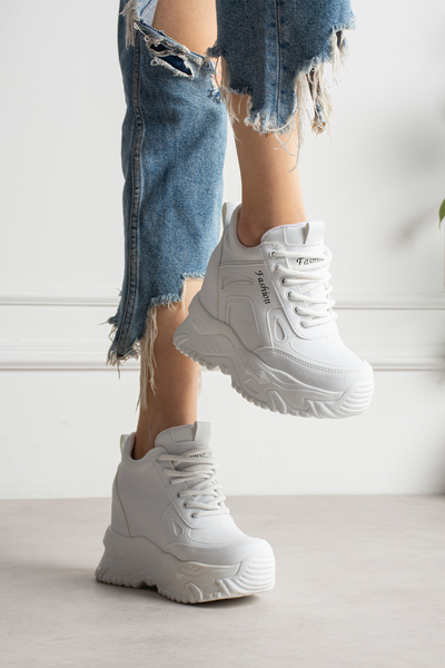 LEYDİ SHOES حذاء زينا الرياضي بكعب مخفي