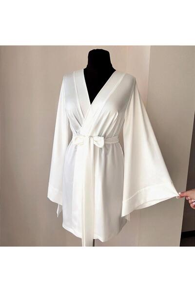 Sandrada SD Elegant white satin robe with long sleeves – casual, feminine and...