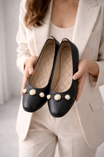 FootFrenzy Pantofi de balerină Mono pentru femei cu cataramă cu perle – Stila...