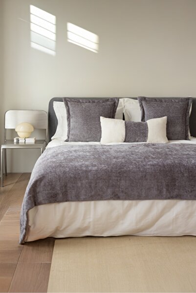 Fineroom Living Borla & Belt - 3-Piece Throw Pillow and Wide Bed Runner Set (...