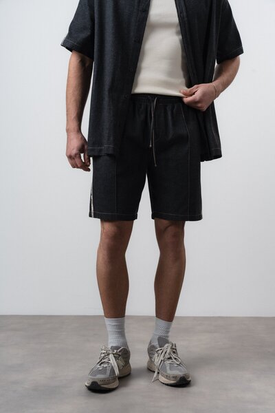 Respire شورت دينيم مخطط للرجال باللون الأسود