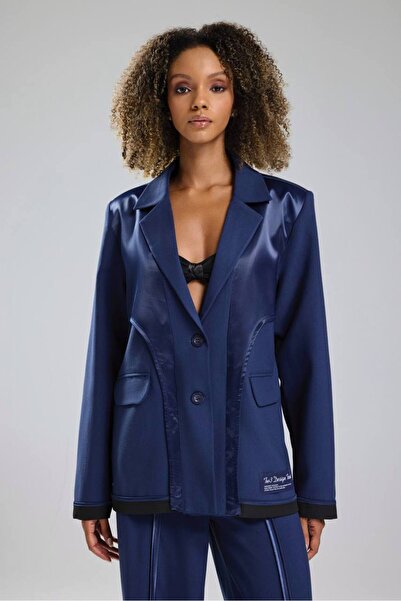 tw3 Жіночий сатиновий блейзер з деталями та коміром