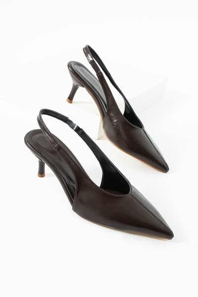 diclepolat حذاء نسائي بني اللون من الجلد اللامع ذو مقدمة مدببة وكعب رفيع من ل...