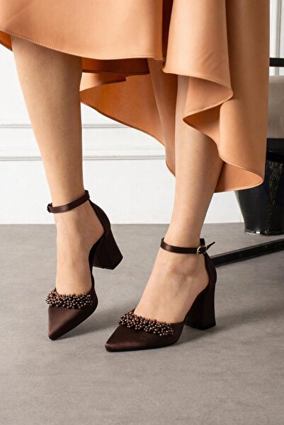 YARENAY Καφέ σατέν παπούτσια με πέρλες και χαμηλό τακούνι