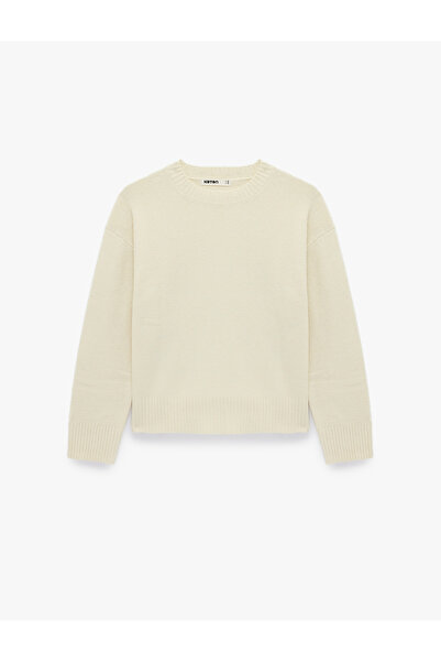 Koton Πλεκτό πουλόβερ με μακριά μανίκια και λαιμόκοψη ποδηλάτου σε κανονική ε...