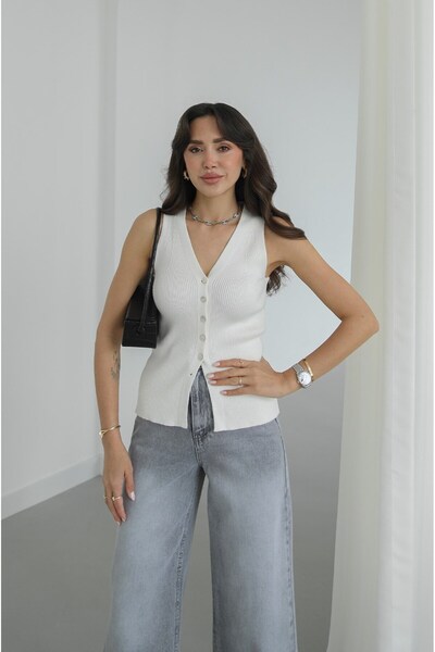 Havoş Ecru Buttoned Front Knitwear Vest