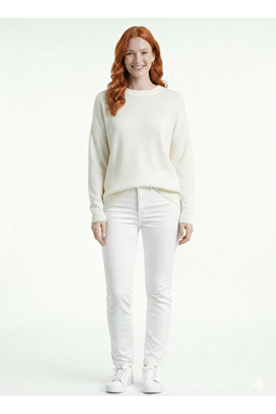 Neden Tekstil Women's White Knitwear Round Neck Sweater