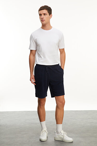 Mudo Straight Fit Shorts