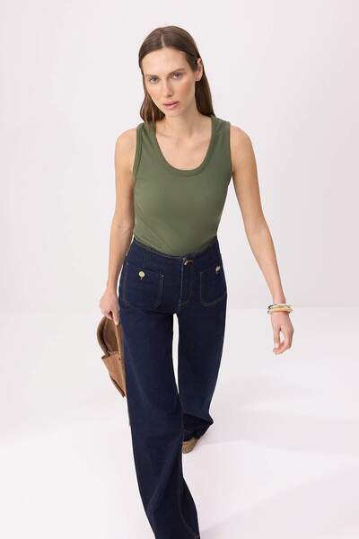 Trendyol Collection Хакі приталений/облягаючий трикотажний топ без рукавів з ...