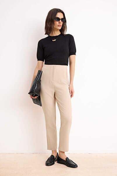 Kolekcia Trendyol Béžové cigaretové nohavice s vysokým pásom – golier a dĺžka...
