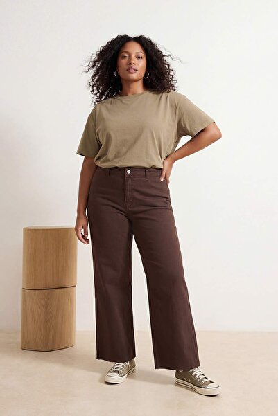 Trendyol Curve ملابس أساسية للخزانة: جينز بني عالي الخصر بقصة مستقيمة ومريح/م...