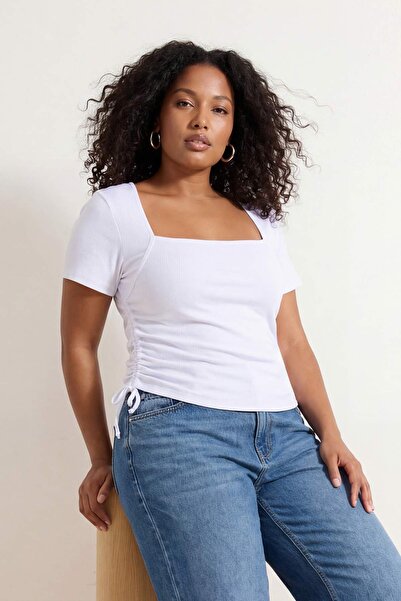 Trendyol Curve Λευκή τετράγωνη λαιμόκοψη με κορδόνι περίσφιξης, πλεκτή μπλούζ...