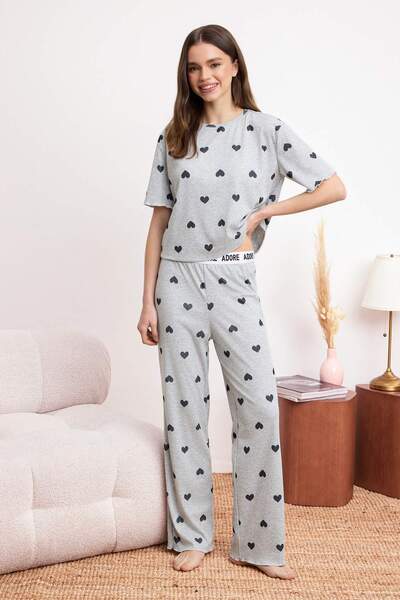 Trendyol Collection Gray Melange Heart Slogan Rubber Detailed Ribbed Knitted ...