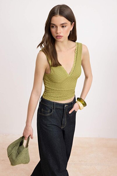 Trendyol Kollektion Khakifarbene, schlichte, figurbetonte, ärmellose, struktu...