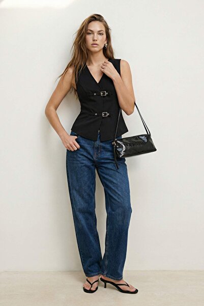 Trendyol Kollektion Schwarze, eng anliegende, ärmellose Interlock-Strickweste...