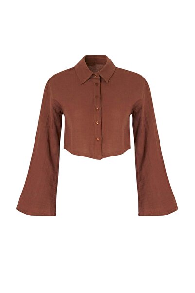 Trendyol Kollektion Braunes gewebtes Strand-Crop-Shirt aus 100 % Baumwolle TB...