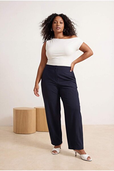 Trendyol Curve Elemente esențiale pentru garderobă Pantaloni de vară cu croia...