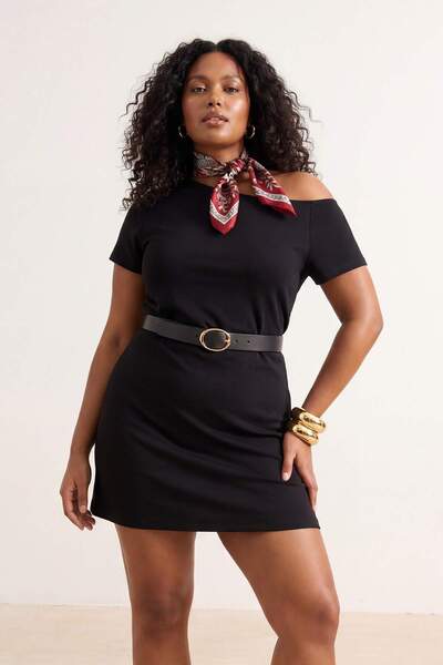 Trendyol Curve Black One-Shoulder Belted Inside Shorts Knitted Plus Size Dres...