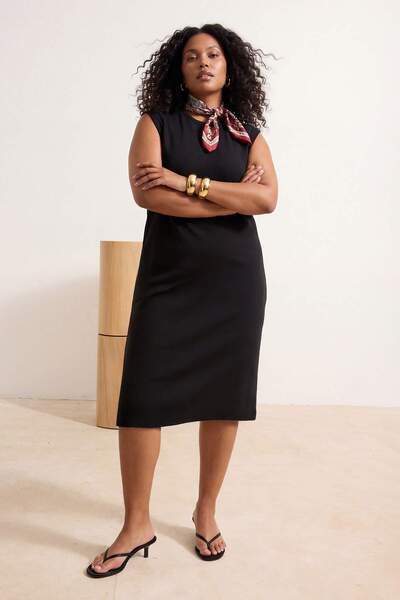 Trendyol Curve Rochie tricou negru, 100% bumbac, cu mâneci scurte, croială le...