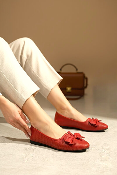 TUNAELLİ حذاء باليرينا نسائي من الجلد الطبيعي باللون الأحمر