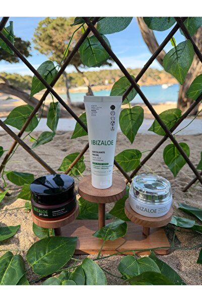 Ibizaloe Pachet cuplu ( scrub facial cadou )