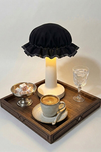 Soft Kare 3 Modlu Beyaz Mantar Sunum Lambası – Siyah Fırfırlı Başlık, Dekorat...