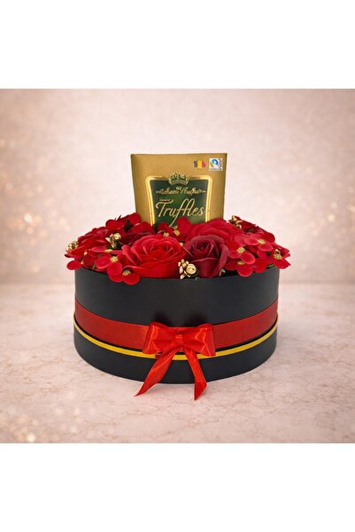 velve Aranjament floral cu trandafiri de sapun, hortensii si praline de cioco...