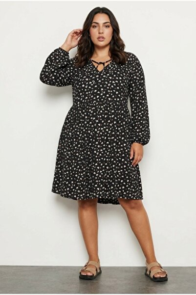 Stil Diva Plus Size V-Neck Long Sleeve Wrinkled Fabric Mini Lycra Dress 303940