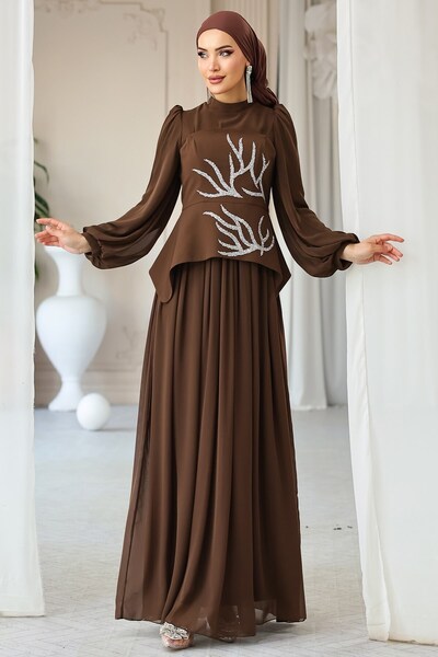 Olcay Önü Taş Desenli Krep ve Şifon Kombinli Tesettür Abiye Elbise KAHVE 1689
