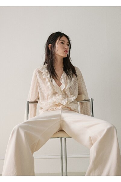 MANGO Woman Fırfırlı işlemeli bluz