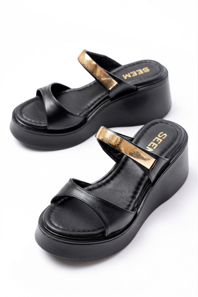 SEEM هيلين جولد ديتيليد حذاء بكعب إسفيني للنساء أسود شبشب