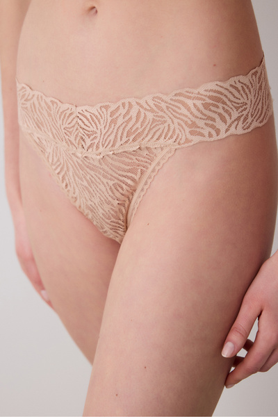 Penti سراويل داخلية برازيلية باللون البيج من Lacy Elegance