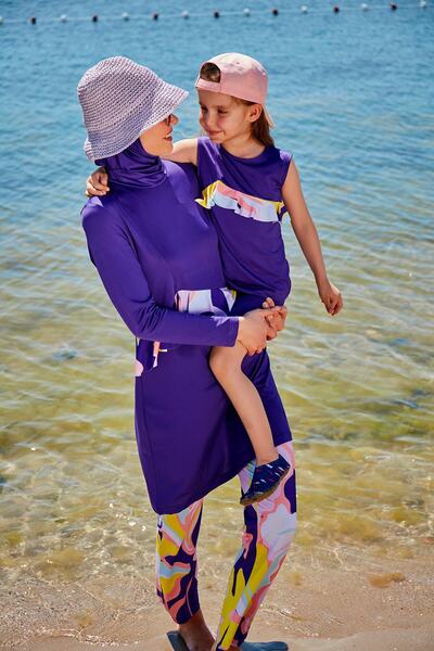 Marina Costum de baie pentru fete, mov, fără mâneci, cu fustă K2321