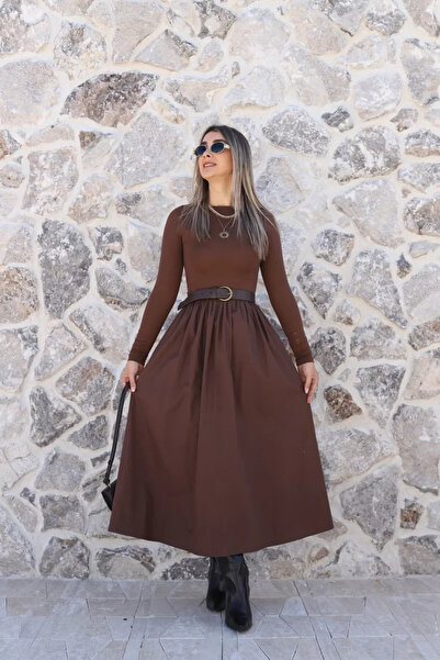 bytugcekaya Rochie maro cu decolteu bărcuță și fustă cloș