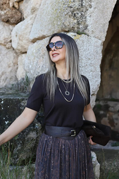 bytugcekaya Μπλούζα με κοντό μανίκι σε στάνταρ μέγεθος και λαιμόκοψη ποδηλάτο...