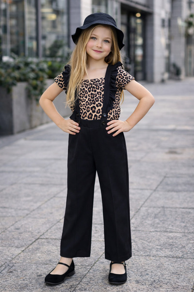 KOKOŞ BEBEK Σετ με διπλές τιράντες, καπέλο, μπλούζα, 3 τεμάχια