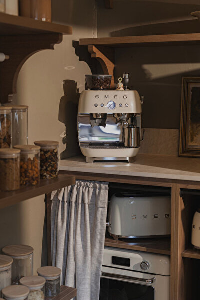 SMEG 50'S Style Retro Krem Öğütücülü Espresso Kahve Makinesi Egf03creu