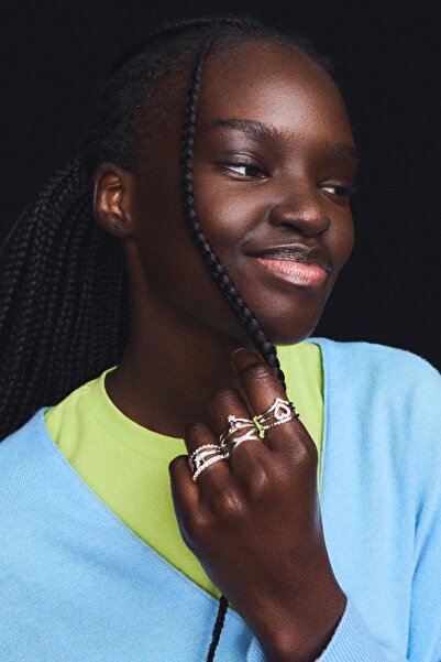 Bershka 9'lu ince yüzük seti