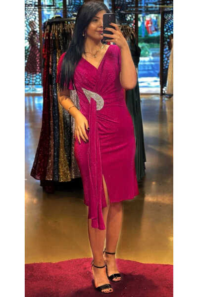 Abiyeniall Fuşya Kısa Kollu Taş Detaylı Düz Kesim Simli Midi Abiye Elbise 7514