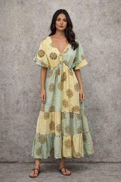 Generic Maxi dress with short sleeves and elegant embellishment