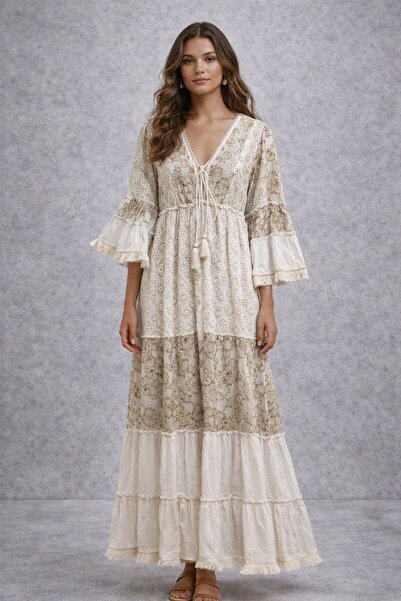 Generic Maxi Dress with Pattern and Long Sleeves