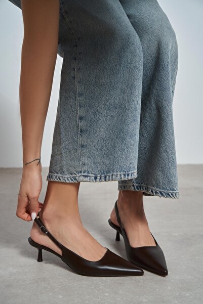 NİŞANTAŞI SHOES Dipsy Brown Matte Buckle Detail Pointed Toe Women's Heeled Shoes