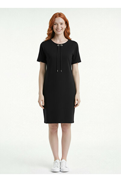 Neden Tekstil فستان تي شيرت أساسي أسود بأكمام قصيرة للنساء