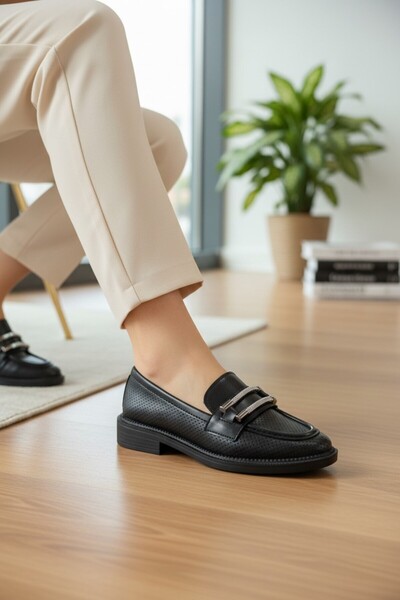 enoch حذاء لوفر نسائي مريح قابل للتنفس بخطوط كريستالية مزدوجة وقصّة ليزر