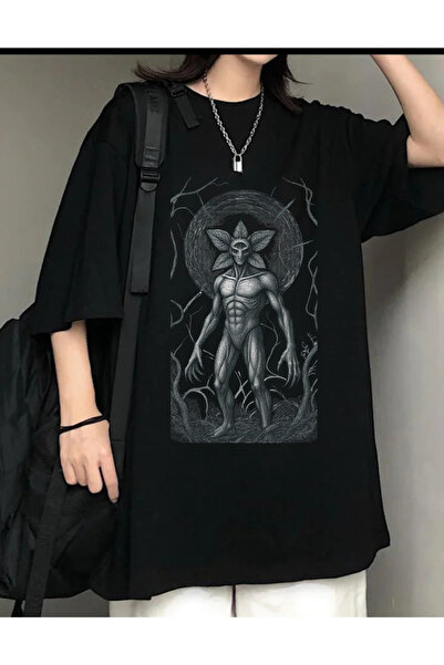 dompulerimoda STRANGER THİNGS BASKILI OVERSİZE T-SHİRT