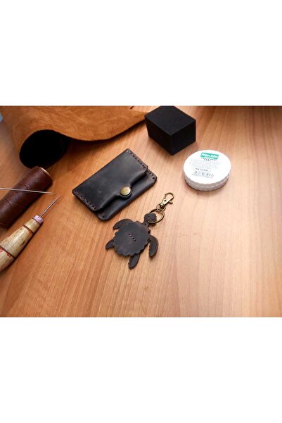 deribo Crazy Leather Buttoned Card Holder